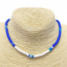 Collana di heishi bianchi e blu scuro